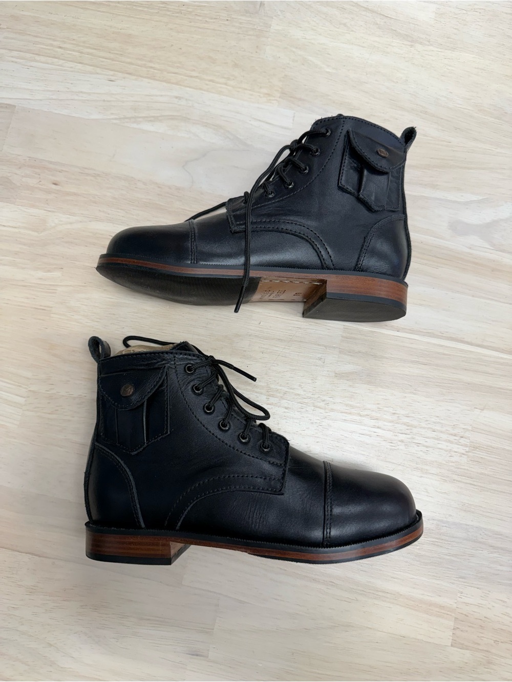 New! Mikoleon heirloom classic black leather boots